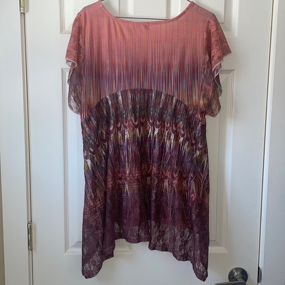 💕Live and let Live size medium women’s top - Picture 2 of 7